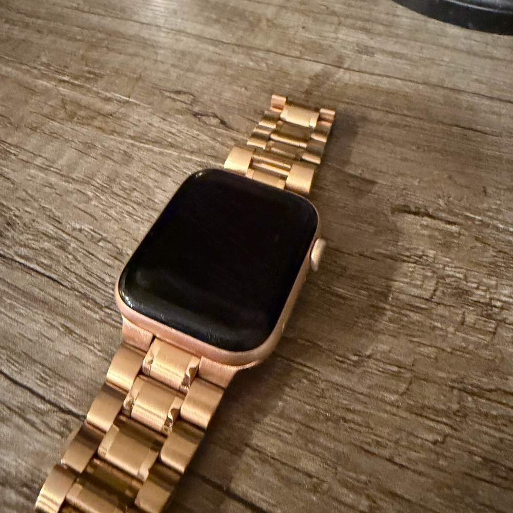 Rose Gold Apple Watch SE (band not included)